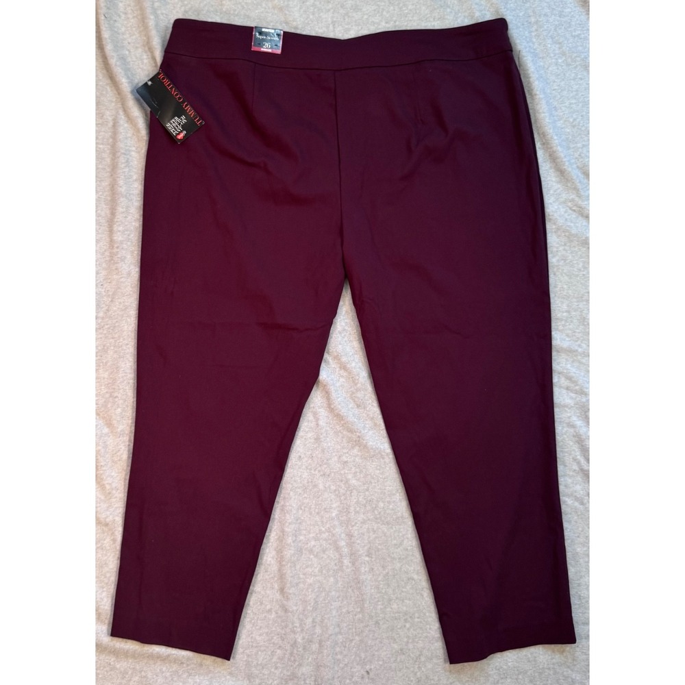 Avenue Women's Pants Size 26 NWT Maroon Pull-On Super Stretch High Rise Straight